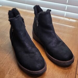 Blowfish Malibu ☆ Faux suede upper with faux fur lining